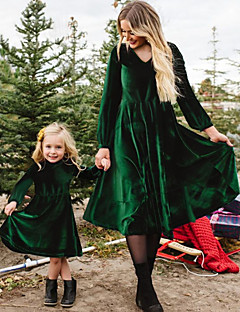 cheap -Mommy and Me Velvet Dresses Daily Solid Color Ruched Green Wine Midi Long Sleeve Elegant Matching Outfits / Fall