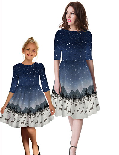 رخيصةأون Family Matching Outfits-نظرة العائلة فستان مناسب للبس اليومي كواكب طباعة أزرق أرجواني طول الركبة نصف كم نشيط ملابس مطابقة