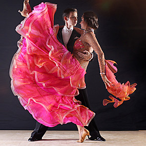 Roupa e Sapatos de Dança